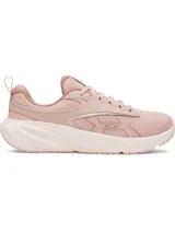 Championes de running Under Armour Surge 5 color rosado, con parte superior de malla transpirable, suela amortiguada y logo de la marca en el lateral.