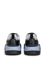 Championes deportivos Puma X-Ray 2 Square, en combinación de negro, gris y azul.