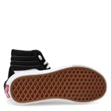 Championes Vans modelo Sk8-Hi de caña alta, color negro con la icónica banda lateral blanca. Confeccionados en una combinación de gamuza y lona, cuentan con puntera reforzada, cuello acolchado para mayor soporte y la clásica suela de goma tipo waffle.