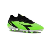 Championes de fútbol Diadora Drop Futbol MD, color negro con detalles en verde flúor y logo de la marca en el lateral.