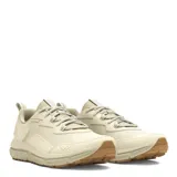 Championes Under Armour Charged Verssert 2 color beige con suela marrón.