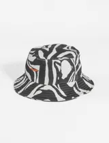 Gorro tipo bucket con estampado de cebra y detalle de chili bordado.