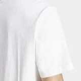 Remera blanca de algodón con cuello redondo y logo Adidas lineal en color negro en el pecho.