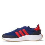 Championes Adidas Run 70s de estilo urbano, color azul con detalles en rojo y suela de goma color caramelo. Presentan el diseño clásico de tres rayas laterales y una entresuela blanca acolchada.