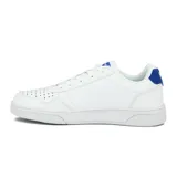 Championes urbanos Pony modelo Prusia, color blanco con detalles en azul.