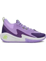 Championes de básquet Under Armour Curry 3Z 25, color violeta con detalles en blanco y verde neón. Presentan una combinación de cuero y malla en la parte superior, con entresuela Charged Cushioning para mayor amortiguación y suela de goma con patrón de tracción.