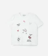 Blusa de algodón blanca con cuello redondo y manga corta abullonada. Estampa con corazones, copas y texto.