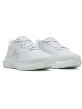 Championes de running Under Armour modelo Phade RN 3, color blanco con logo en tono verde agua claro. Presentan una parte superior de malla transpirable, entresuela de amortiguación EVA y suela de goma flexible.