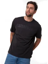 Remera de manga corta color negro con cuello redondo y logo de la marca estampado en el pecho en tono sobre tono.