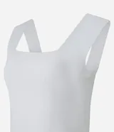 Blusa azul marino sin mangas confeccionada en tejido de punto con viscosa sostenible. Presenta escote cuadrado tanto en la parte delantera como en la espalda y breteles anchos.