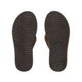 Chancletas Rip Curl modelo Oxford Bloom Open Toe, con base marrón oscuro, suela de rayas en tonos tostados y tira de tela combinada en negro y beige con el logo de la marca bordado.