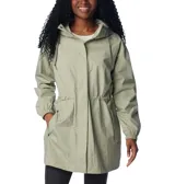 Campera impermeable Columbia modelo Splash Side II, color verde claro, con tecnología Omni-TECH transpirable y costuras selladas. Presenta capucha ajustable con cordón, cintura entallada con cordón interno, bolsillos laterales, puños elásticos y faldón posterior.