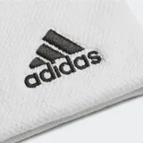 Par de muñequeras deportivas Adidas color blanco, con logo bordado en negro.