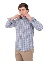 Camisa de hombre a cuadros rojos y blancos, de manga larga y corte clásico.