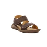 Sandalia franciscana para hombre, color sésamo, con ajuste de velcro.