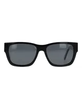 Lentes de sol con armazón cuadrado de acetato de celulosa biodegradable color negro y cristales polarizados con protección UV.