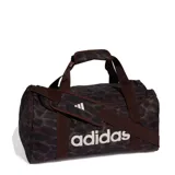Bolso deportivo Adidas con diseño estampado animal print en tonos marrones y negros. Cuenta con correas de mano, correa de hombro ajustable con hombrera acolchada, cierre principal y logo de la marca estampado en el frente.