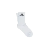 Medias blancas de caña alta con el logotipo de la marca Eme Studios bordado en color negro en la parte superior.