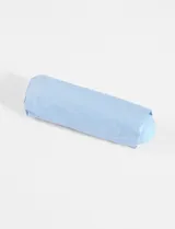 Paraguas plegable negro con apertura automática y mango curvo.