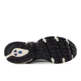 Championes New Balance modelo U530Seb, color blanco con detalles en plateado y verde agua, confeccionados en malla y cuero sintético, con logo "N" característico en los laterales y entresuela ENCAP.