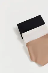 Pack de tres bombachas tipo colaless de corte láser, sin costuras, en colores negro, blanco y nude.