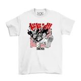 Remera blanca de manga corta con estampado frontal de estilo manga que presenta a Luffy de One Piece en acción, con detalles en rojo y negro.