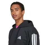 Campera deportiva Adidas con cierre frontal, capucha con cordones ajustables y bolsillos laterales. Diseño en color negro con las icónicas tres tiras blancas en las mangas y logo de la marca en el pecho.