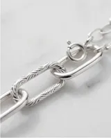 Pulsera de plata 925 con diseño de eslabones ovalados calados y textura sutil.