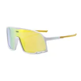 Lentes de sol deportivos de la marca Cabo, modelo Aerial, con armazón envolvente negro y lentes espejados en tono celeste.
