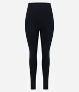 Legging deportiva de tiro alto confeccionada en microfibra, con diseño ajustado al cuerpo y costuras reforzadas para mayor sujeción.
