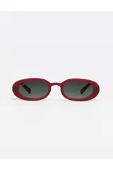 Lentes de sol Tiwi modelo Martina con armazón ovalado de color rojo mate y cristales oscuros con degradado.