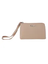 Sobre color beige de textura granulada, con cierre superior y correa de muñeca. Incluye logo metálico de la marca Terrano en el frente.