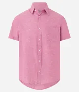 Camisa de hombre, corte regular, color rosado con textura jaspeada, cuello inglés, manga corta, bolsillo en el pecho y abotonadura frontal.