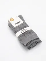 Pack de dos pares de medias de vestir grises, con diseño de cuadros oscuros.