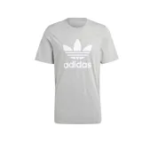 Remera Adidas Adicolor Classics Trifolio de color gris melange, confeccionada en algodón, con cuello redondo, mangas cortas y el clásico logo del Trifolio y la marca estampados en el centro del pecho en color blanco.
