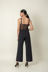 Body entero blanco de tul elastizado combinado con encaje.