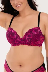 Soutien de puntilla fucsia con aro y media copa, breteles elásticos regulables y espalda de lycra.