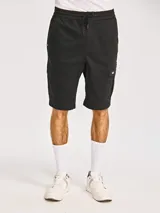 Short cargo negro Cat con cintura elástica y cordón de ajuste, múltiples bolsillos incluyendo bolsillos laterales con solapa y cierre de cremallera.