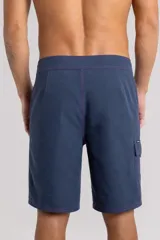Short de baño O'Neill modelo Sideswipe, color azul petroleo con costuras y cordón ajustable en violeta. Cuenta con bolsillos laterales tipo cargo y paneles laterales en contraste.