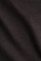Remera entallada de manga larga con cuello redondo, confeccionada en tejido de punto acanalado.