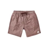Short Katin Isaiah Local de color bordó, confeccionado con tejido de aspecto texturizado, bolsillos laterales y cordón ajustable en la cintura.