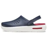 Zuecos Crocs modelo InMotion LiteRide Clog, de color gris en la parte superior perforada con tira trasera pivotante y suela gruesa de plataforma en color blanco con detalles negros.