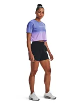 Short deportivo negro con cintura elástica fruncida y logo de la marca en la pierna.