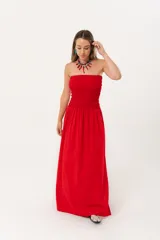 Vestido largo strapless rojo de lino imperial con nido de abeja elástico hasta la cintura y falda amplia.