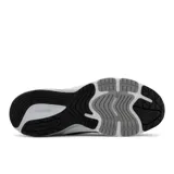 Championes urbanos New Balance modelo 990 V6, color azul marino con detalles en negro y gris. Confeccionados en gamuza y malla, con logo "N" característico en los laterales y entresuela FuelCell y ENCAP.