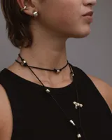 Earcuff de plata 925 con forma de doble aro irregular.