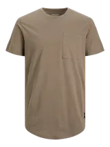 Camiseta de manga corta color marrón claro, con cuello redondo, corte largo y dobladillo curvo.