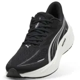 Championes de running Puma Velocity Nitro 5, color negro con entresuela blanca y detalles plateados.
