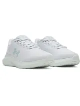 Championes de running Under Armour modelo Phade RN 3, color gris claro con logo en tono menta. Presentan una parte superior de malla transpirable, entresuela de EVA para amortiguación y suela de goma con ranuras flexibles.