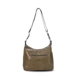 Bandolera de símil cuero color verde oliva, con diseño de múltiples bolsillos frontales con cierre, compartimento principal con cierre superior, bolsillo trasero con cierre y correa larga regulable.